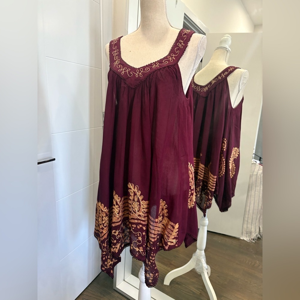 Burgundy and Gold Embroidered Dress - Picture 3 of 16
